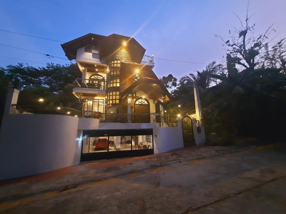 El Castillo Bed And Breakfast Angono Экстерьер фото