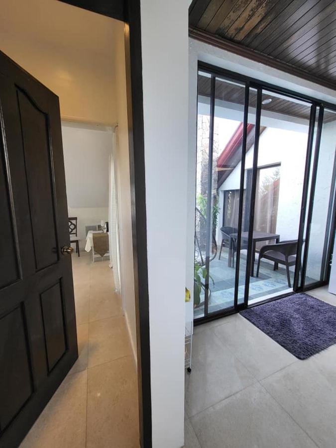 El Castillo Bed And Breakfast Angono Экстерьер фото