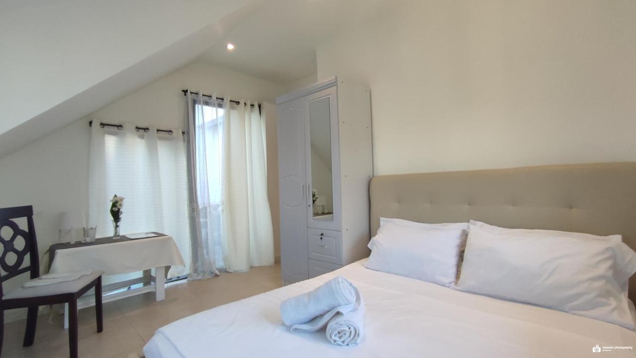 El Castillo Bed And Breakfast Angono Экстерьер фото