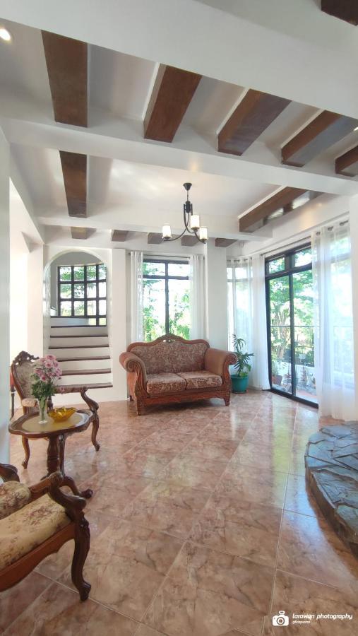 El Castillo Bed And Breakfast Angono Экстерьер фото