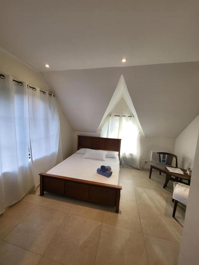El Castillo Bed And Breakfast Angono Экстерьер фото